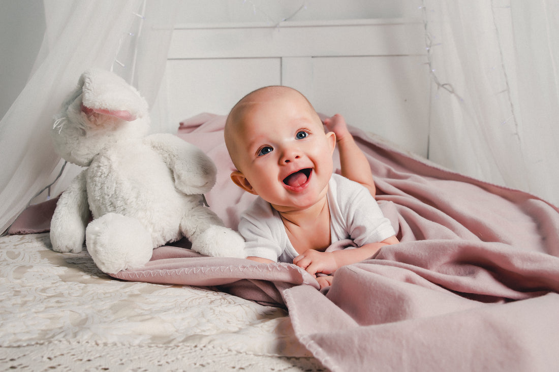 Ideas for Building the Perfect Gift Set with a Personalized Baby Blanket