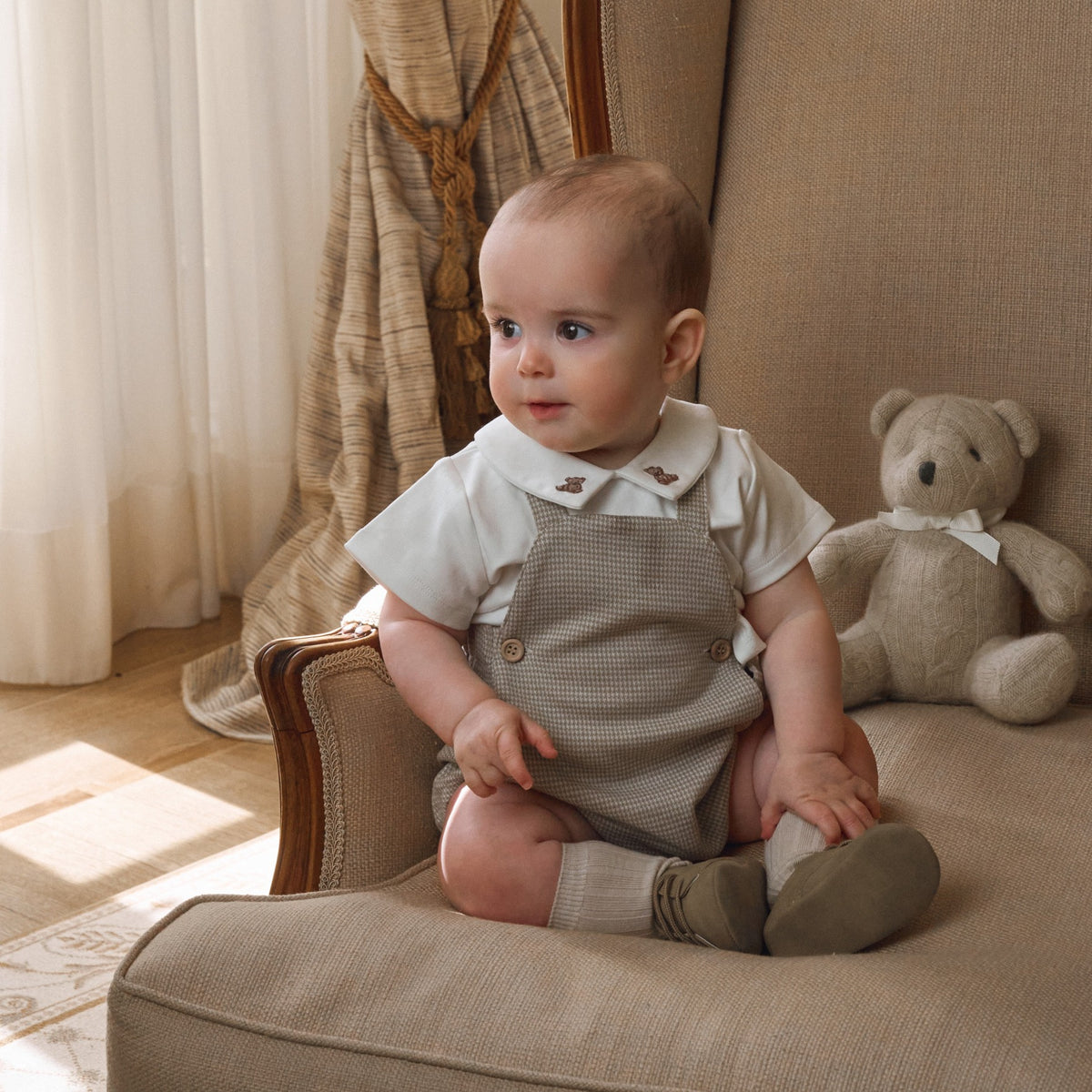 zoomed in Teddy Bear Embroidered Houndstooth Overall Bubble view 2