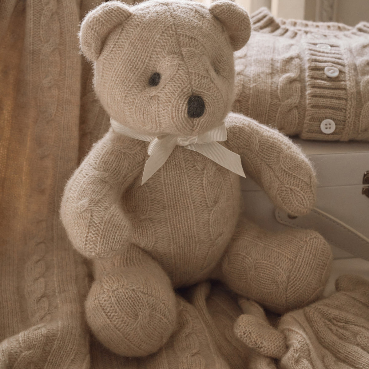 Camel 100% Cashmere Cable Bear view 3