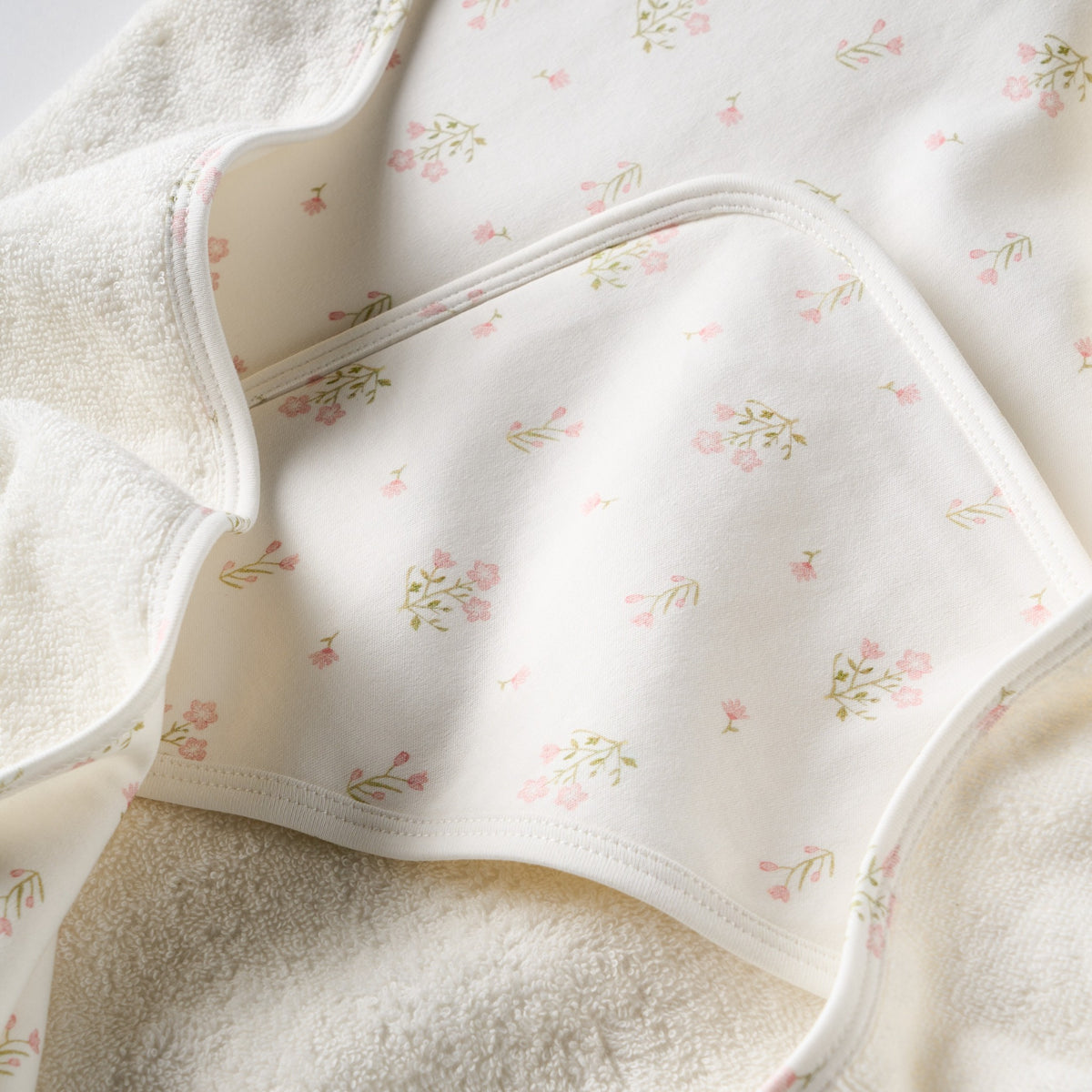 Folklore Floral Print Bath Wrap view 7
